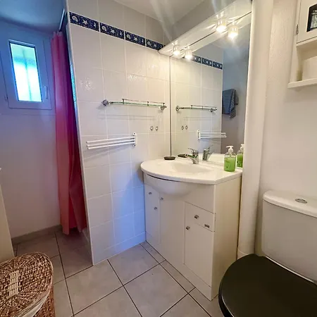 別荘 Pavillon T2 Calme Avec Jardin Privatif Et Parking, Proche - Fr-1-781-105