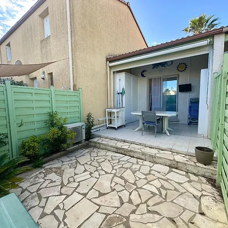 Pavillon T2 Calme Avec Jardin Privatif Et Parking, Proche - Fr-1-781-105 *